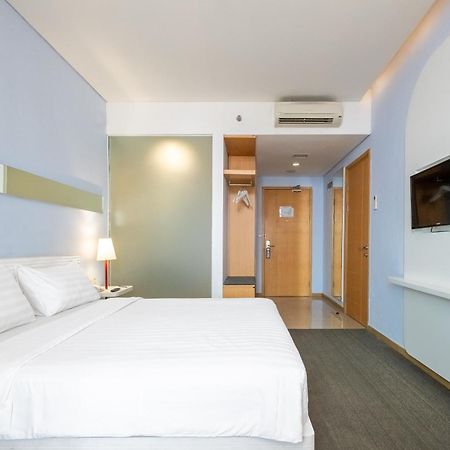 Luminor Hotel Metro Indah - Bandung By Wh Cicadas Екстериор снимка