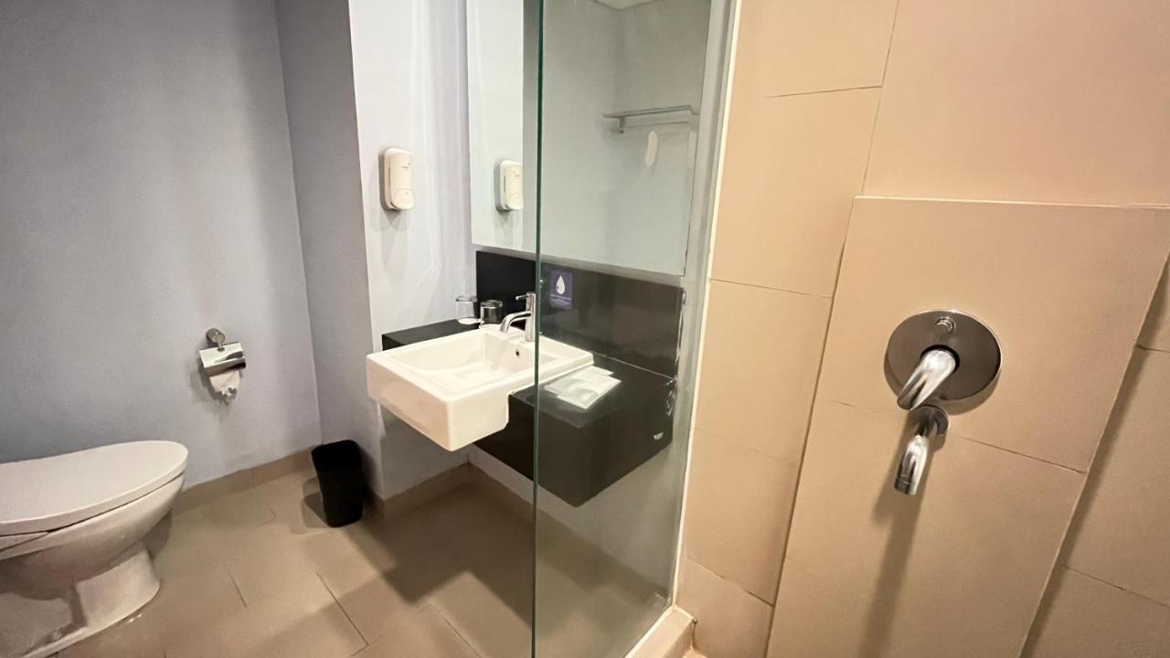 Luminor Hotel Metro Indah - Bandung By Wh Cicadas Екстериор снимка