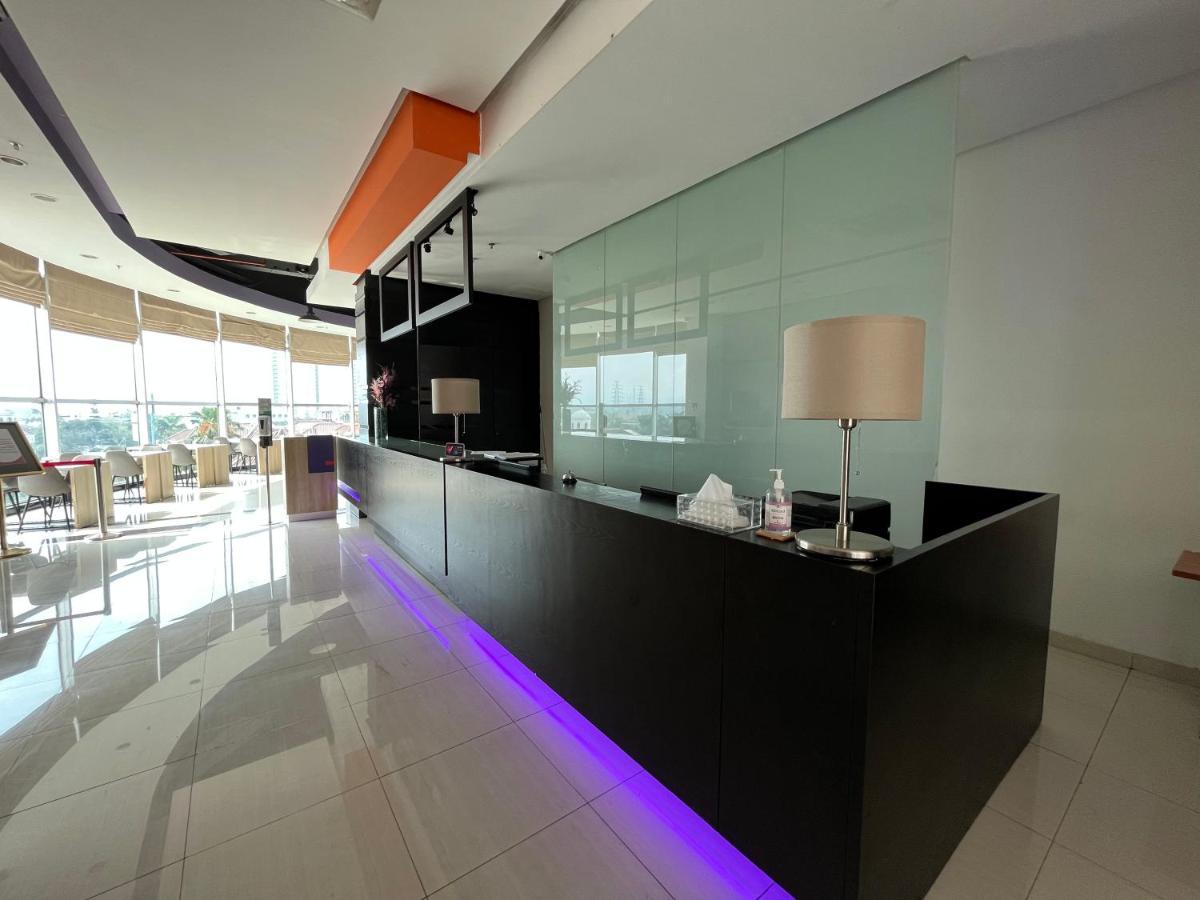 Luminor Hotel Metro Indah - Bandung By Wh Cicadas Екстериор снимка