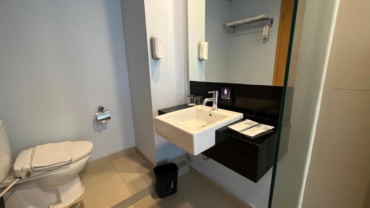 Luminor Hotel Metro Indah - Bandung By Wh Cicadas Екстериор снимка