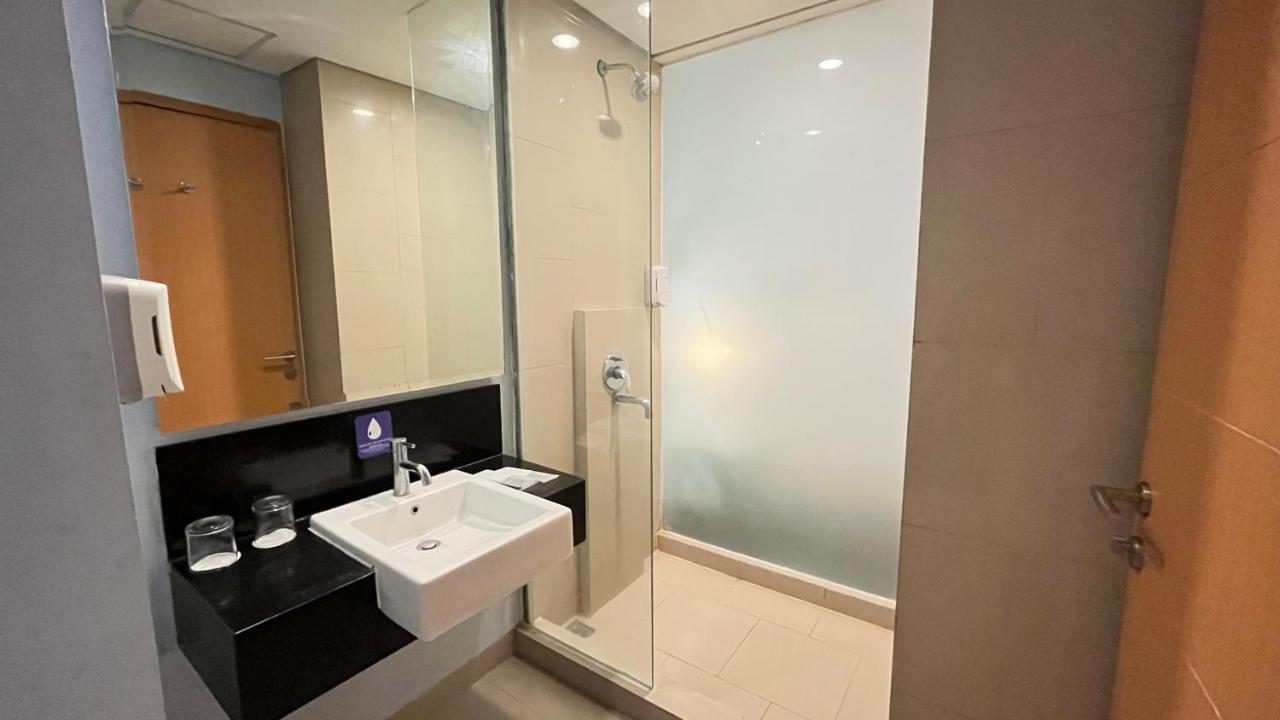 Luminor Hotel Metro Indah - Bandung By Wh Cicadas Екстериор снимка