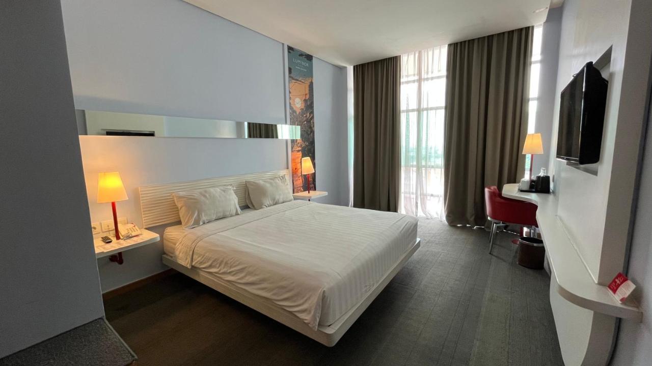 Luminor Hotel Metro Indah - Bandung By Wh Cicadas Екстериор снимка