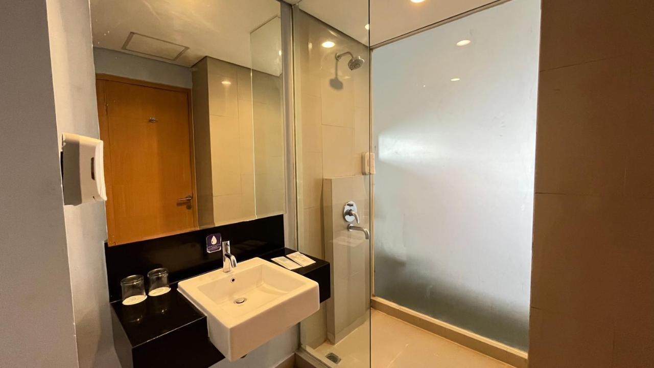 Luminor Hotel Metro Indah - Bandung By Wh Cicadas Екстериор снимка