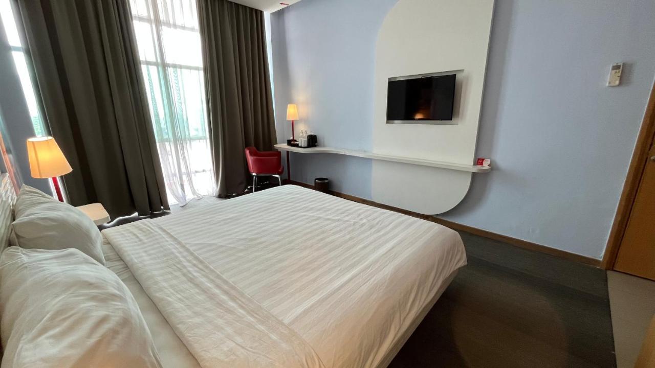 Luminor Hotel Metro Indah - Bandung By Wh Cicadas Екстериор снимка