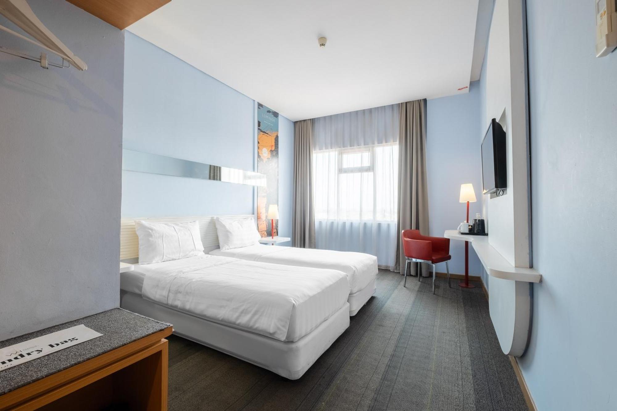 Luminor Hotel Metro Indah - Bandung By Wh Cicadas Екстериор снимка