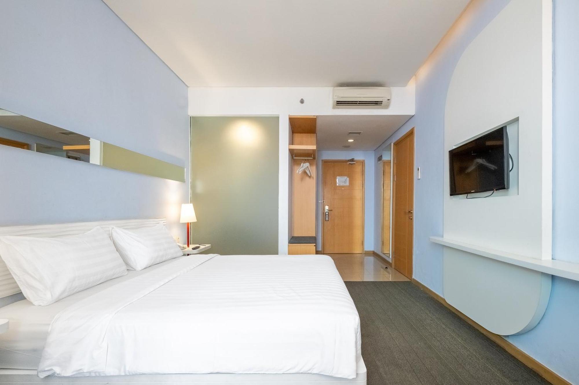 Luminor Hotel Metro Indah - Bandung By Wh Cicadas Екстериор снимка