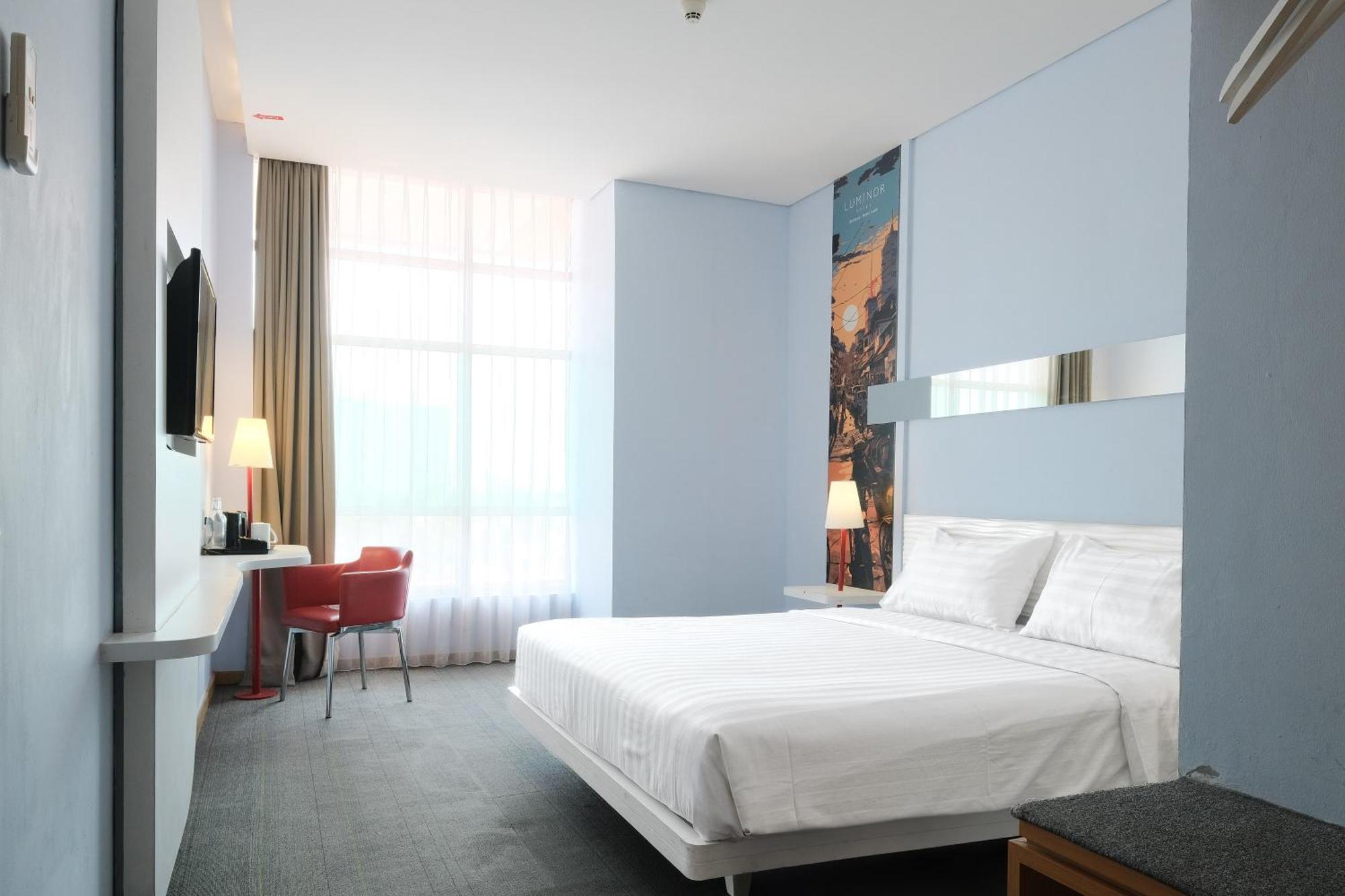 Luminor Hotel Metro Indah - Bandung By Wh Cicadas Екстериор снимка