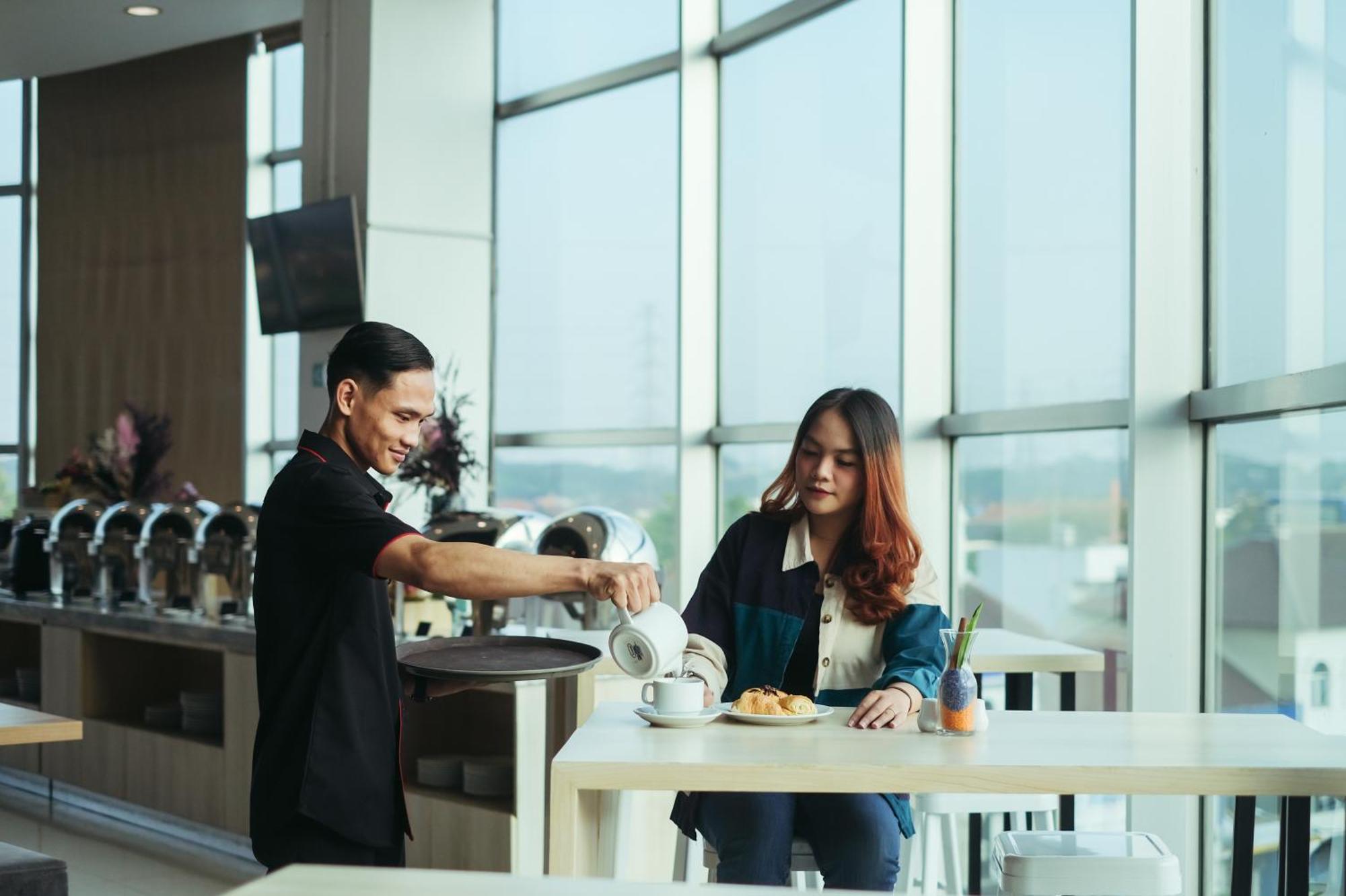 Luminor Hotel Metro Indah - Bandung By Wh Cicadas Екстериор снимка