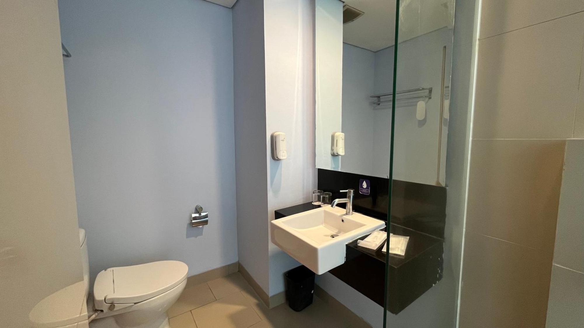 Luminor Hotel Metro Indah - Bandung By Wh Cicadas Екстериор снимка