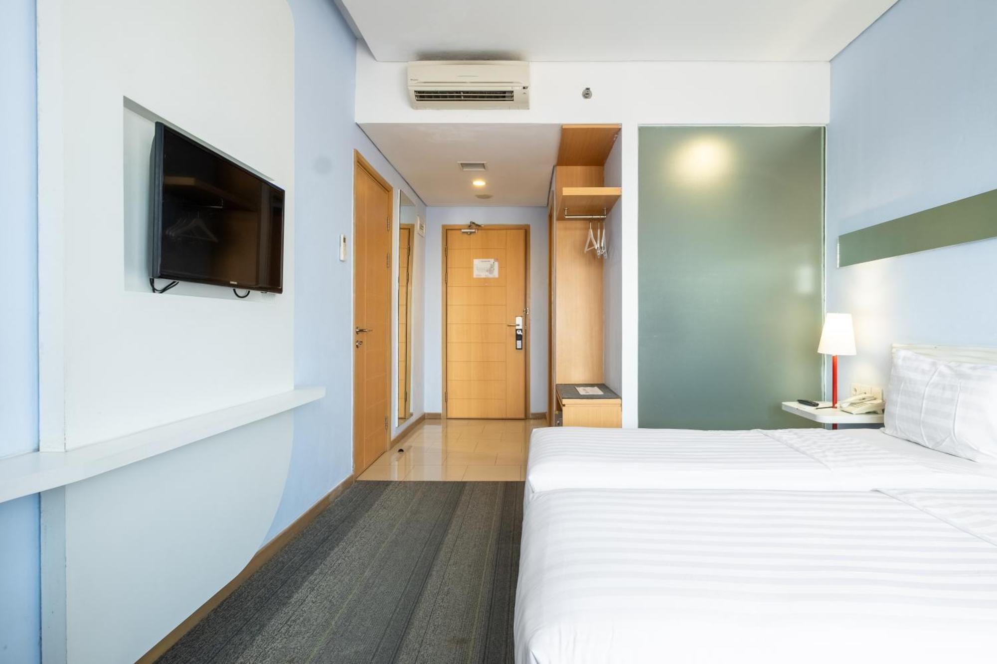Luminor Hotel Metro Indah - Bandung By Wh Cicadas Екстериор снимка